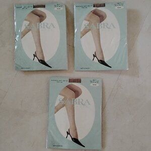 Vintage NWT 3 Sabra Nude Pantyhose Size B